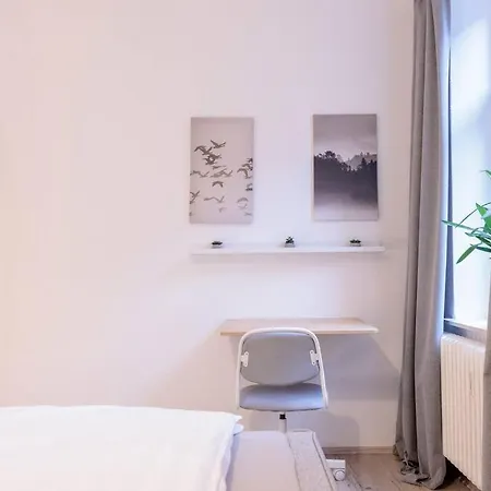 Geraeumige Und Ruhige Am Kanal Apartment *