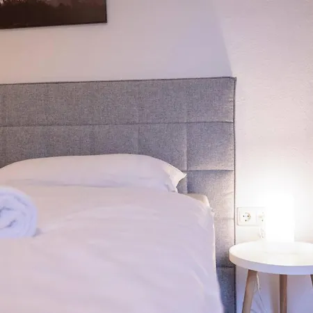 Apartment Geraeumige Und Ruhige Am Kanal Hannover